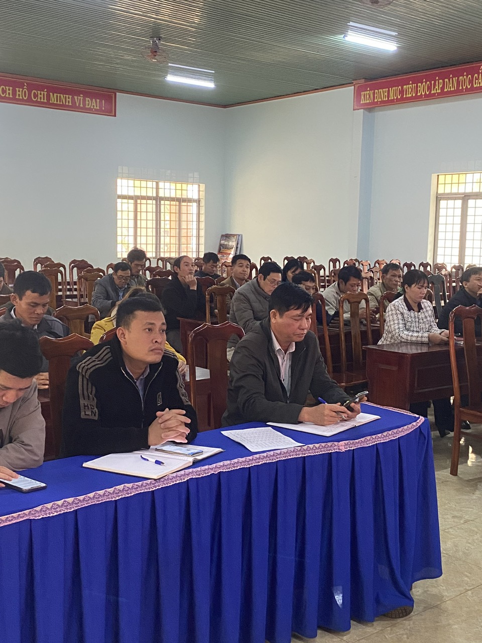 QUANG CẢNH HỘI NGHỊ